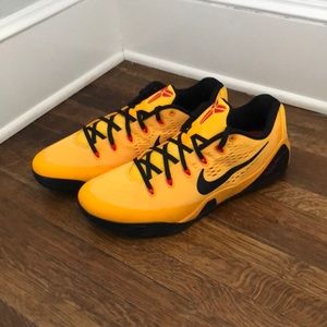 2014 Nike Kobe IX EM SZ 11 Bruce Lee